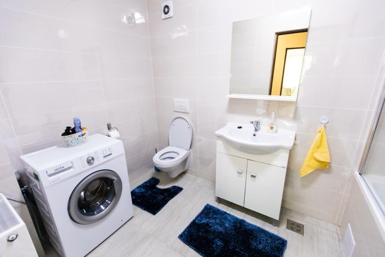 Travel Homzzz Apartments Targu Mures Ngoại thất bức ảnh