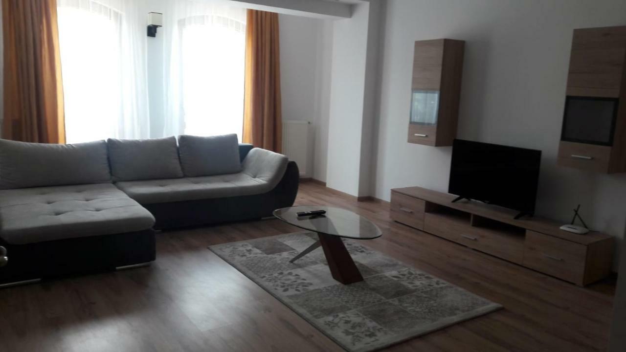 Travel Homzzz Apartments Targu Mures Ngoại thất bức ảnh