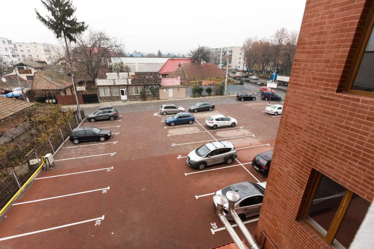 Travel Homzzz Apartments Targu Mures Ngoại thất bức ảnh