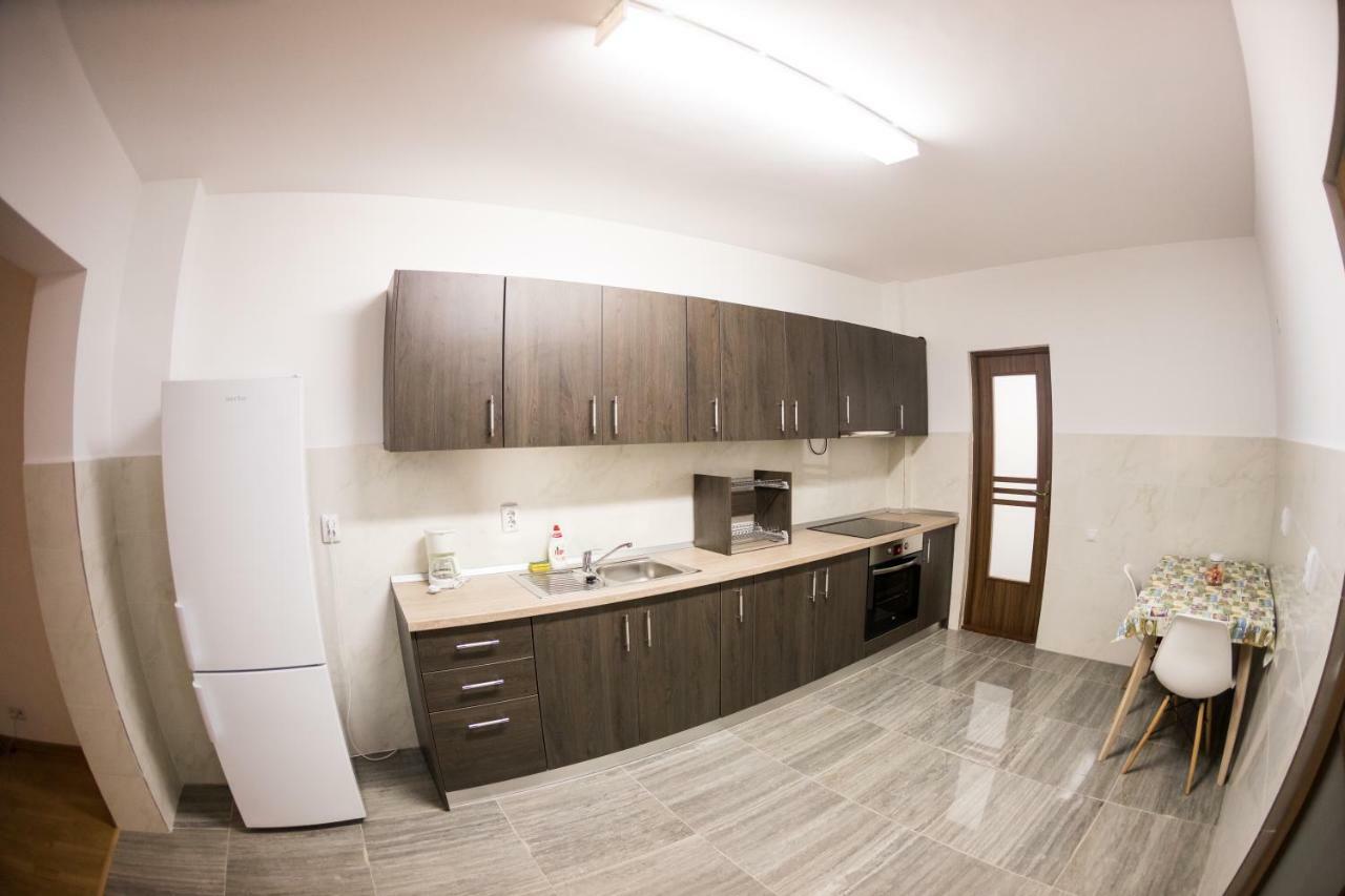 Travel Homzzz Apartments Targu Mures Ngoại thất bức ảnh