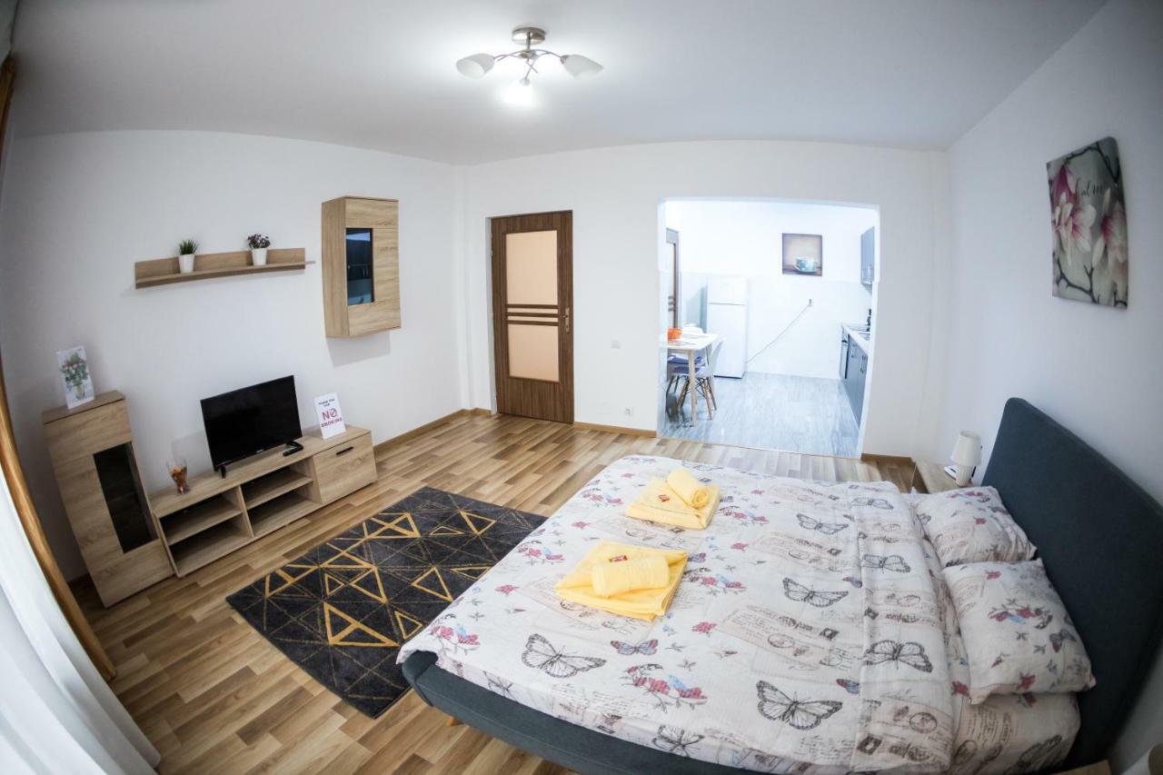 Travel Homzzz Apartments Targu Mures Ngoại thất bức ảnh